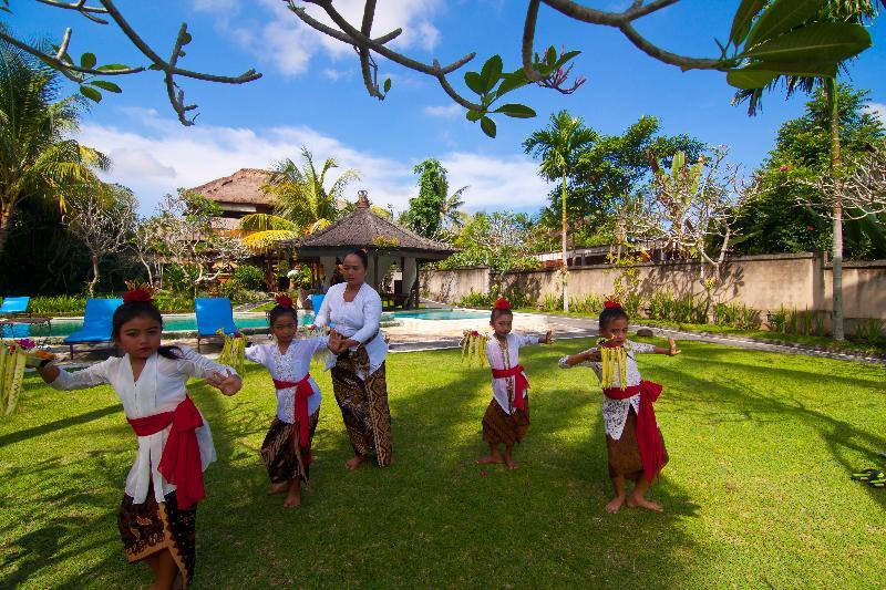 อมาตรา อะกุง รากา - ผ่านการรับรอง Chse Villa อูบุด ภายนอก รูปภาพ